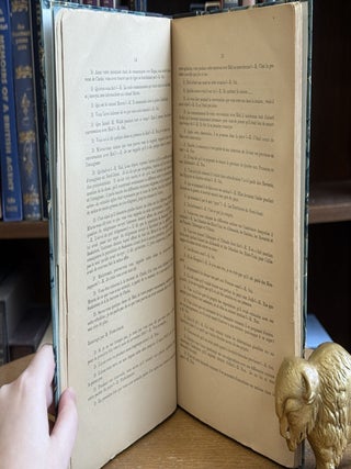 La reine vs. Louis Riel, accus&eacute; et convaincu du crime de haute trahison: rapport, proc&egrave;s &agrave; R&eacute;gina - appel &agrave; la cour du banc de la Reine, Manitoba - appel au conseil priv&eacute;, Angleterre - p&eacute;tition pour l'examen du condamn&eacute; par des m&eacute;decins-experts - liste des p&eacute;titions pour la commutation de la sentence