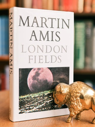 Item #085059 London Fields. Martin Amis